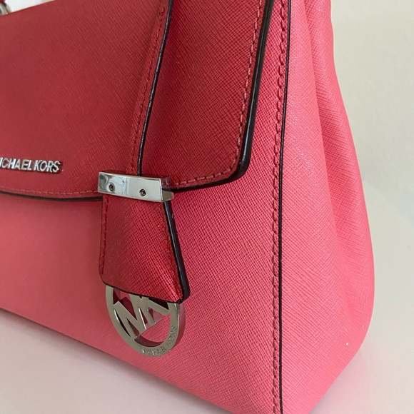 MICHAEL KORS Crossbody Leather Bag - Picture 2 of 9